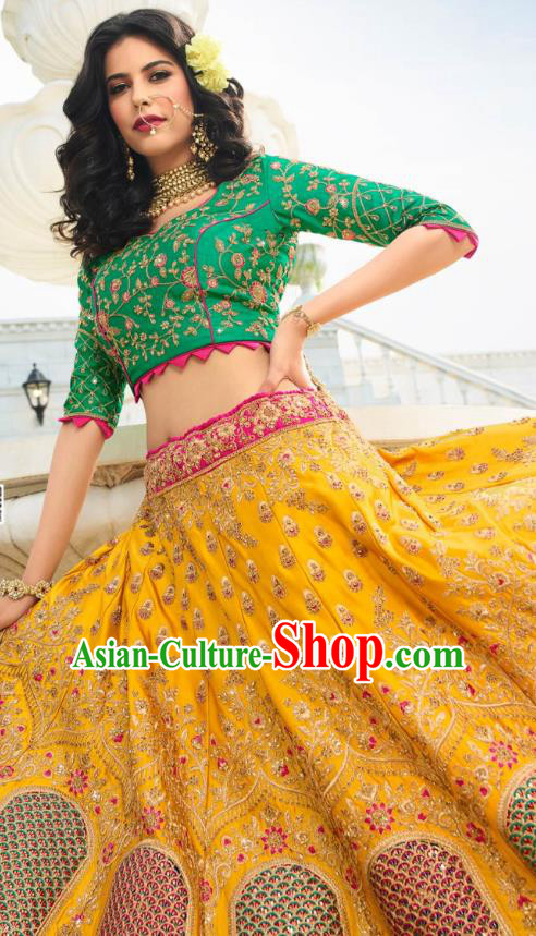 Asian India National Embroidered Lehenga Costumes Asia Indian Bride Traditional Green Satin Blouse and Yellow Skirt Sari for Women