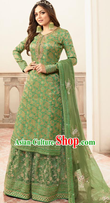 Asian India National Punjab Costumes Asia Indian Traditional Embroidered Green Long Blouse Sari and Loose Pants for Women