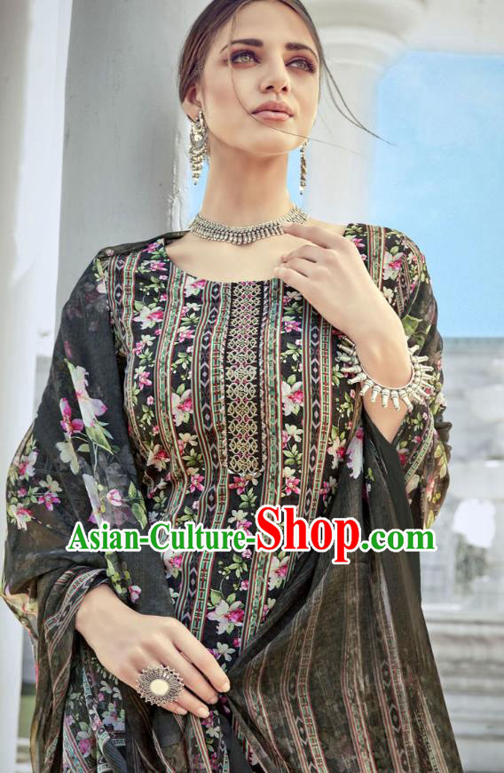 Asian India National Punjab Costumes Asia Indian Traditional Dance Embroidered Black Muslin Blouse and Loose Pants and Shawl Full Set