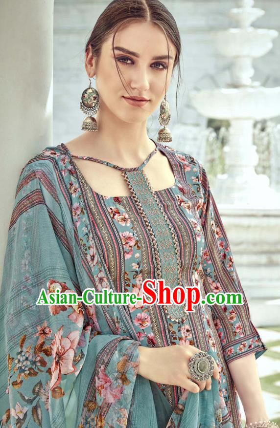 Asian India National Punjab Costumes Asia Indian Traditional Dance Embroidered Blue Muslin Blouse and Loose Pants and Shawl Full Set