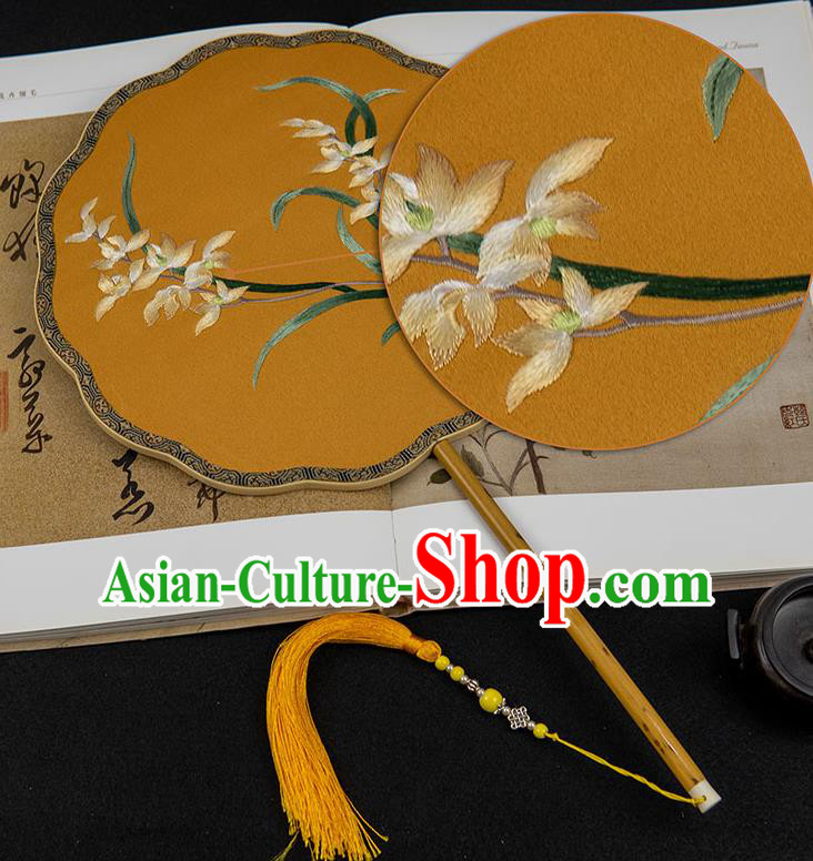 China Classical Yellow Silk Hanfu Fan Handmade Wedding Palace Fan Traditional Embroidered Orchids Fan