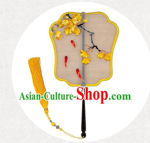 China Classical Hanfu Accessories Silk Fan Handmade Ancient Princess Palace Fan Traditional Embroidered Ginkgo Leaf Fan