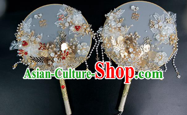China Traditional Handmade Shell Flowers Palace Fan Classical Wedding Circular Fan