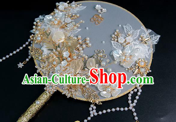 China Traditional Handmade Shell Flowers Palace Fan Classical Wedding Circular Fan