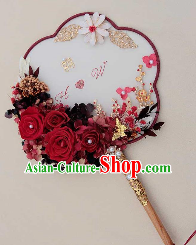 China Handmade Wedding Palace Fan Classical Dance Fan Traditional Bride Rose Flowers Fan