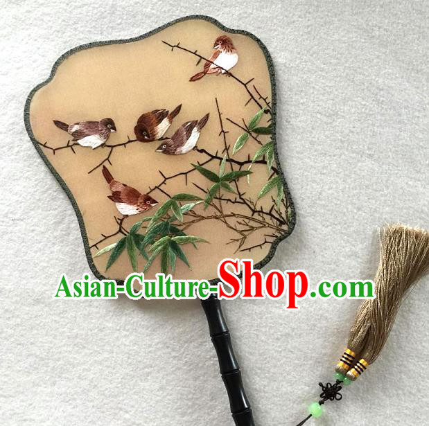 China Traditional Suzhou Embroidery Craft Handmade Palace Fan Embroidered Bamboo Silk Fan Hanfu Fan