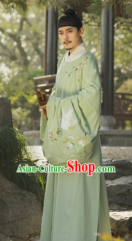 China Ancient Swordsman Embroidered Green Round Collar Robe Traditional Ming Dynasty Historical Hanfu Clothing for Men