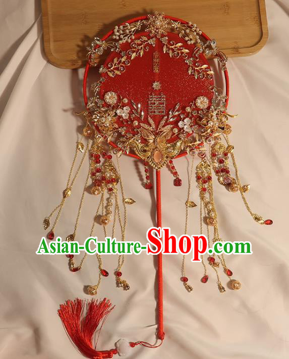 China Classical Dance Golden Bells Tassel Silk Fan Handmade Bride Palace Fan Traditional Wedding Red Circular Fan