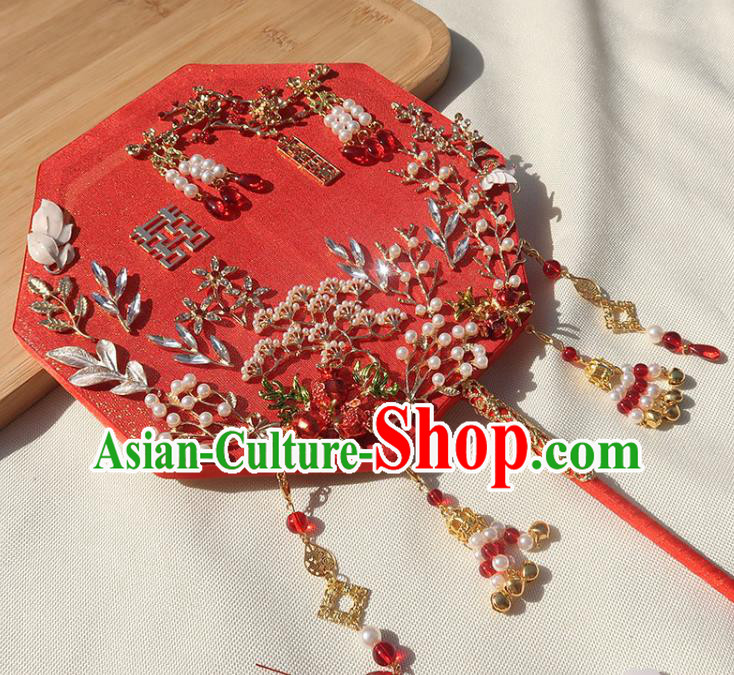 China Handmade Bride Red Palace Fan Traditional Wedding Octagon Fan Classical Dance Golden Bells Tassel Fan