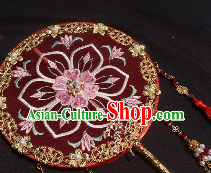 China Traditional Tang Dynasty Hanfu Circular Fan Classical Wedding Fan Handmade Embroidered Palace Fan
