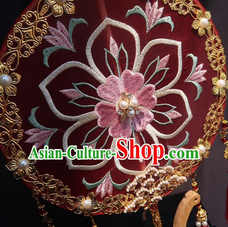 China Traditional Tang Dynasty Hanfu Circular Fan Classical Wedding Fan Handmade Embroidered Palace Fan