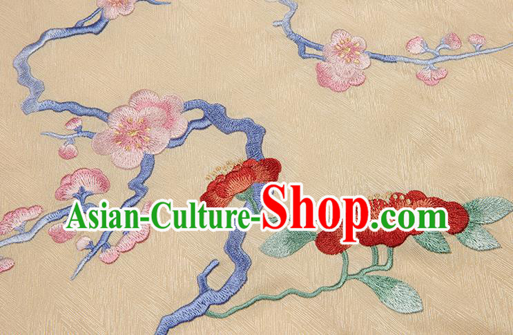 Traditional China Ming Dynasty Noble Lady Historical Clothing Ancient Patrician Beauty Hanfu Apricot Embroidered Cloak