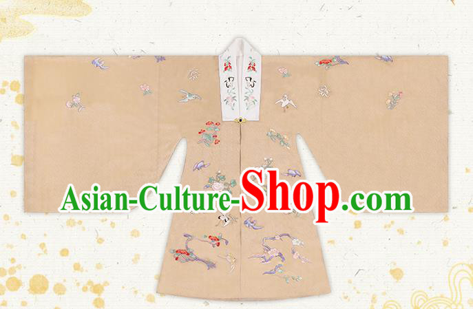 Traditional China Ming Dynasty Noble Lady Historical Clothing Ancient Patrician Beauty Hanfu Apricot Embroidered Cloak