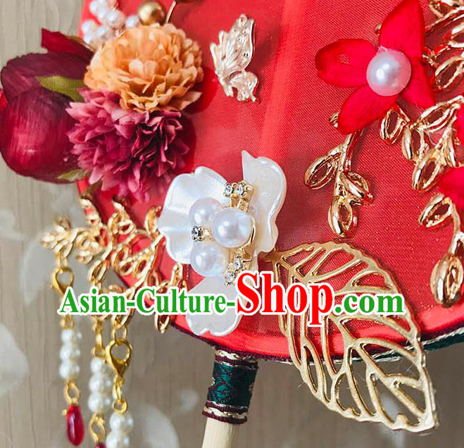 China Traditional Red Silk Hanfu Fan Bride Palace Fan Handmade Wedding Rose Circular Fan