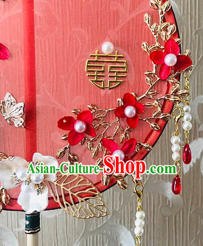 China Traditional Red Silk Hanfu Fan Bride Palace Fan Handmade Wedding Rose Circular Fan