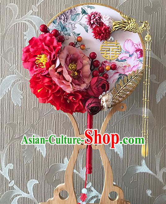 China Traditional Red Peony Fan Bride Circular Fan Wedding Silk Fan Handmade Golden Phoenix Palace Fan