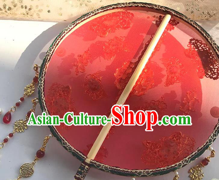 China Handmade Blueing Peony Palace Fan Wedding Circular Fan Traditional Red Silk Fan