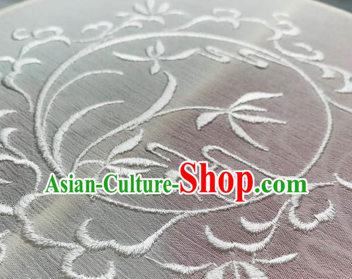 China Handmade Palace Fan Traditional Bride Embroidered Orchids Circular Fan Wedding Beige Silk Fan