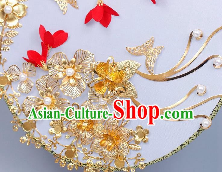 China Handmade Golden Flowers Palace Fan Traditional Bride Circular Fan Wedding Silk Fan