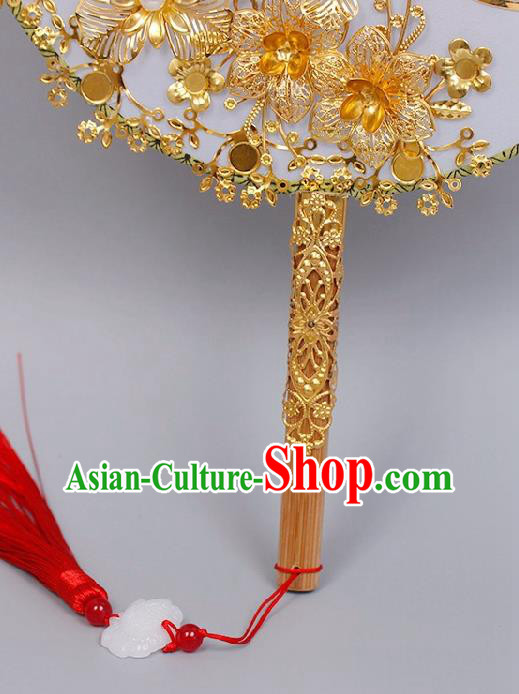 China Handmade Golden Flowers Palace Fan Traditional Bride Circular Fan Wedding Silk Fan