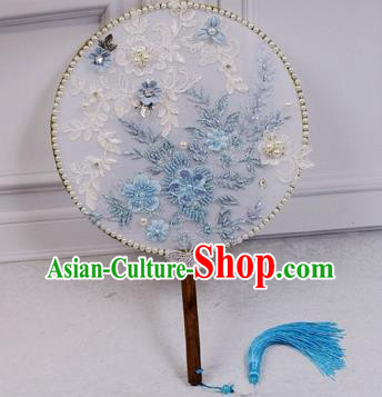 China Handmade Blue Lace Flowers Palace Fan Wedding Silk Fan Traditional Bride Circular Fan