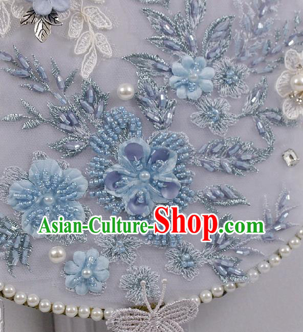 China Handmade Blue Lace Flowers Palace Fan Wedding Silk Fan Traditional Bride Circular Fan