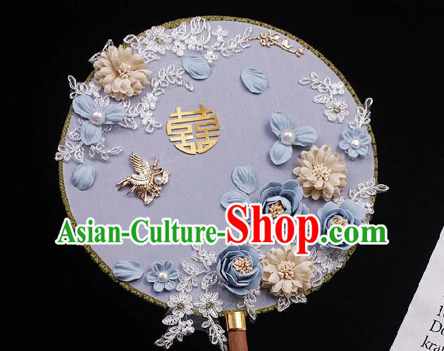 China Handmade Blue Roses Palace Fan Traditional Wedding Silk Fan Bride Circular Fan