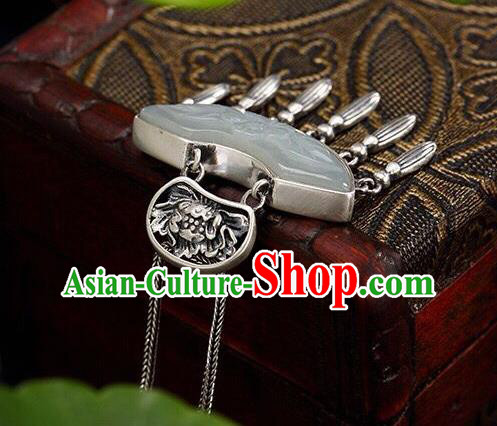 HandmaHandmade China Jade Carving Peony Tassel Pendant Accessories Classical Cheongsam Silver Necklace Jewelryde China Pearls Tassel Brooch Pendant Accessories Classical Cheongsam Enamel Butterfly Breastpin Jewelry