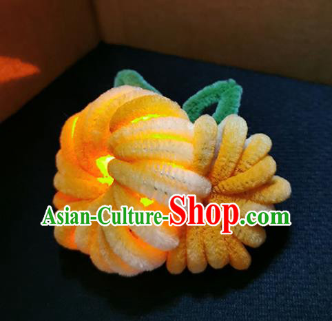 China Handmade Yellow Velvet Chrysanthemum Hair Stick Traditional Hanfu Flowers Hairpin