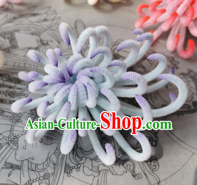 China Handmade Light Blue Velvet Chrysanthemum Hair Claw Traditional Hanfu Hairpin Ancient Princess Hair Stick
