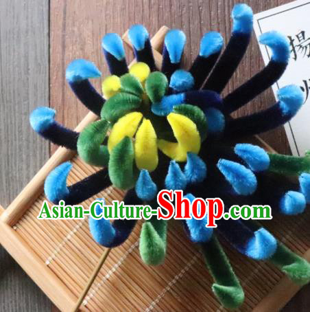 China Classical Hanfu Green Hair Stick Traditional Ancient Court Lady Velvet Chrysanthemum Hairpin