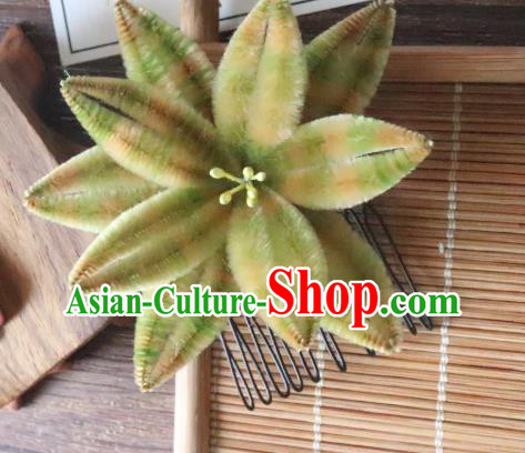 China Classical Hanfu Orchid Hair Stick Traditional Ancient Court Lady Yellow Velvet Hair Comb