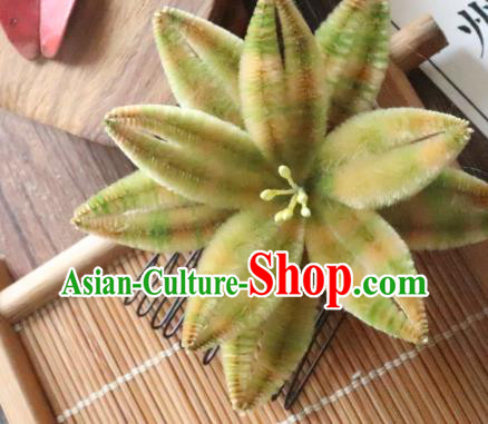 China Classical Hanfu Orchid Hair Stick Traditional Ancient Court Lady Yellow Velvet Hair Comb