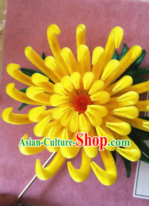 China Classical Hanfu Flowers Hairpin Traditional Ancient Palace Lady Yellow Velvet Chrysanthemum Hair Stick