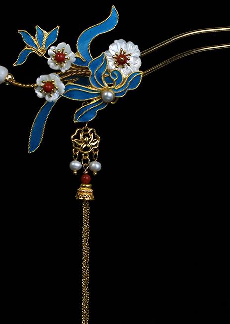 China Ancient Empress Shell Plum Hairpin Traditional Ming Dynasty Court Queen Blueing Orchids Tassel Hair Stick
