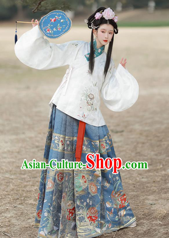 China Traditional Ming Dynasty Patrician Lady Historical Clothing Ancient Young Beauty Embroidered Costumes