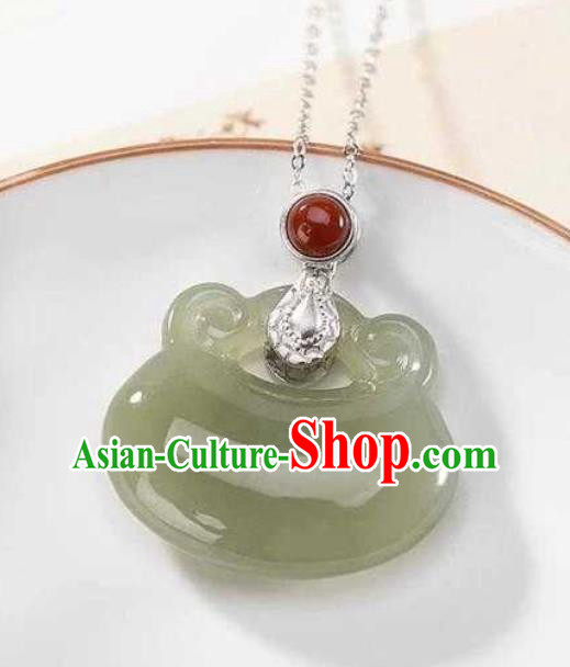 China Classical Cheongsam Coral Accessories Traditional Hetian Jade Lock Necklace
