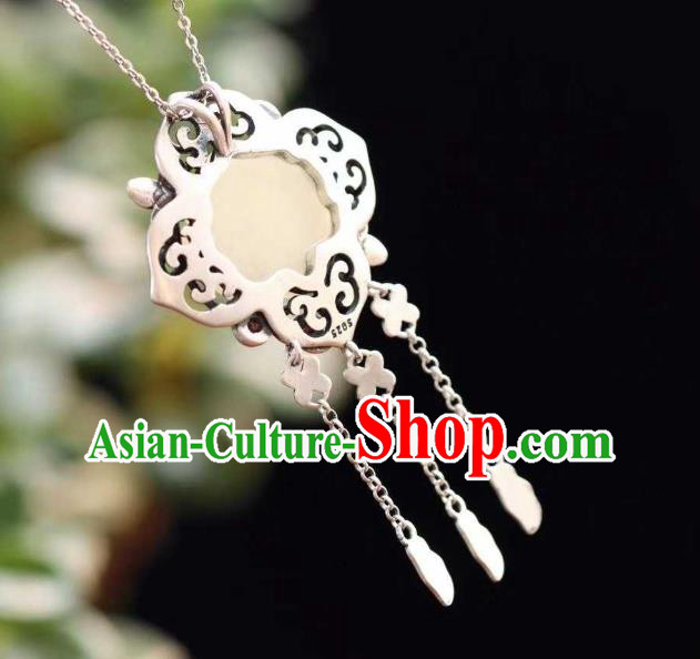 China Classical Cheongsam Silver Tassel Pendant Accessories Traditional Jade Lotus Necklace