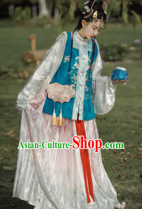 China Ancient Young Lady Embroidered Hanfu Clothing Traditional Ming Dynasty Historical Costumes