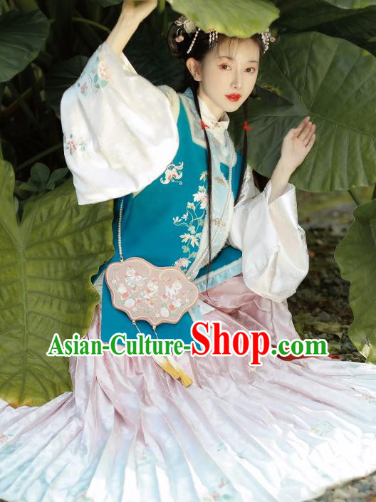 China Ancient Young Lady Embroidered Hanfu Clothing Traditional Ming Dynasty Historical Costumes