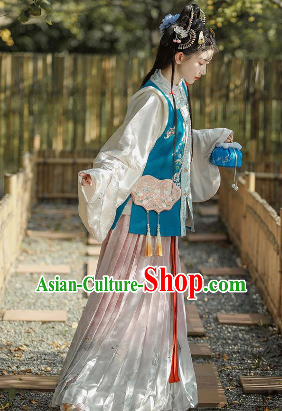 China Ancient Young Lady Embroidered Hanfu Clothing Traditional Ming Dynasty Historical Costumes