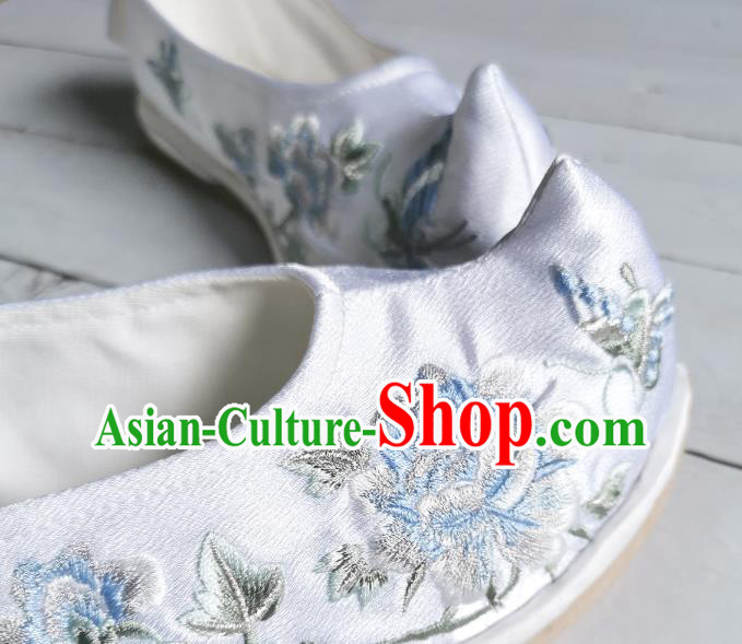 Handmade Chinese Ming Dynasty Princess Shoes Traditional Hanfu Shoes White Satin Shoes Embroidered Shoes