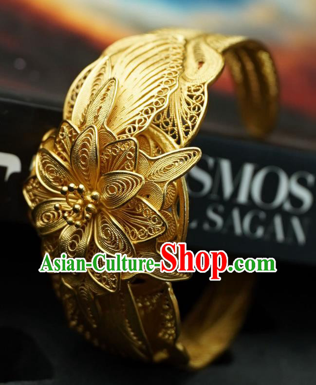 Handmade Chinese Ancient Empress Filigree Jewelry Traditional Ming Dynasty Court Golden Bracelet