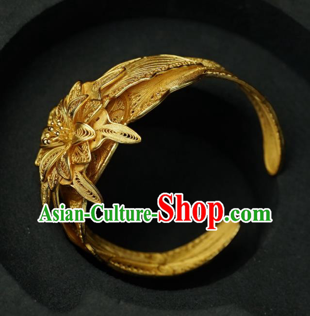 Handmade Chinese Ancient Empress Filigree Jewelry Traditional Ming Dynasty Court Golden Bracelet