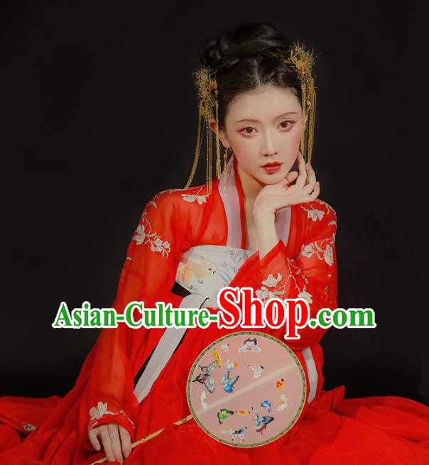 China Ancient Young Beauty Historical Clothing Traditional Tang Dynasty Wedding Costumes