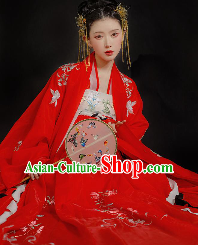 China Ancient Young Beauty Historical Clothing Traditional Tang Dynasty Wedding Costumes