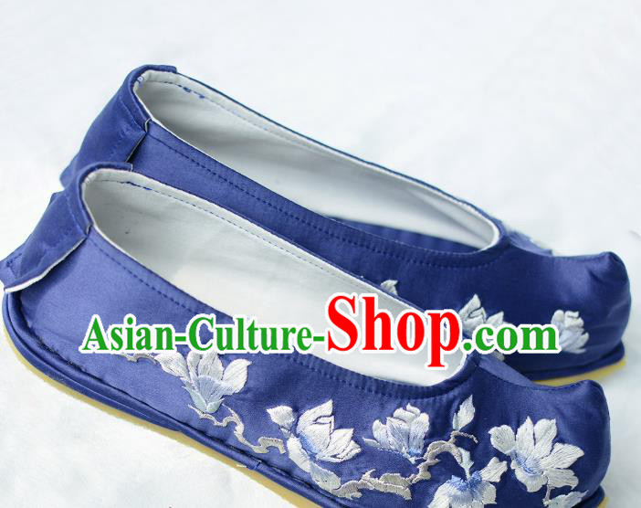 Handmade Chinese Royalblue Satin Shoes Traditional Hanfu Shoes Embroidered Mangnolia Shoes