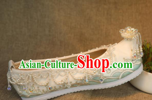 Chinese Traditional Embroidered Shoes Hanfu Beads Tassel Shoes Handmade White Satin Shoes