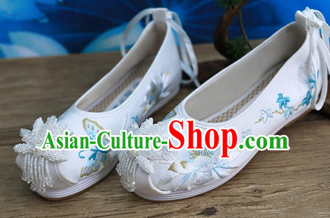 Chinese Traditional Hanfu White Cloth Shoes Ancient Princess Shoes Embroidered Epiphyllum Shoes