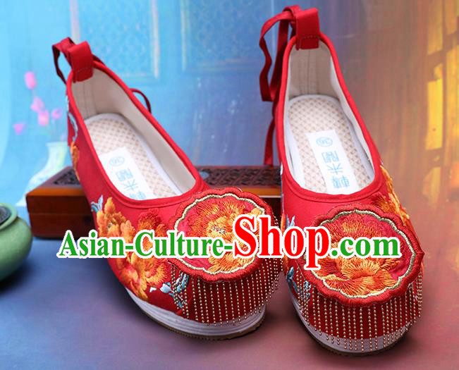 Chinese Wedding Embroidered Peony Shoes Traditional Hanfu Golden Tassel Shoes Ancient Bride Red Shoes